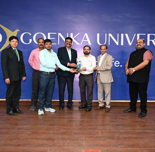 KEI representatives receiving the Safety King Award 2026 Platinum Category